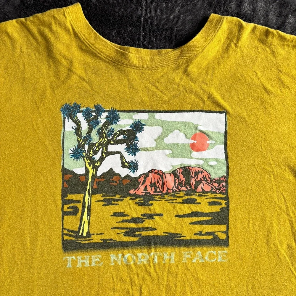 The North Face Mens XXL Yellow Joshua Tree Desert Graphic T-Shirt‎ Short Sleeve